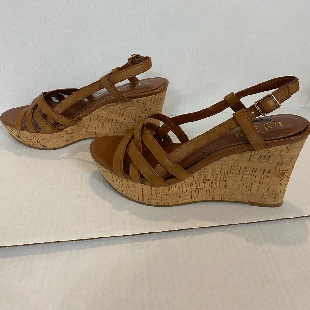Lauren Ralph Lauren Beige Women’s Sandal Wedge size 7.5B
